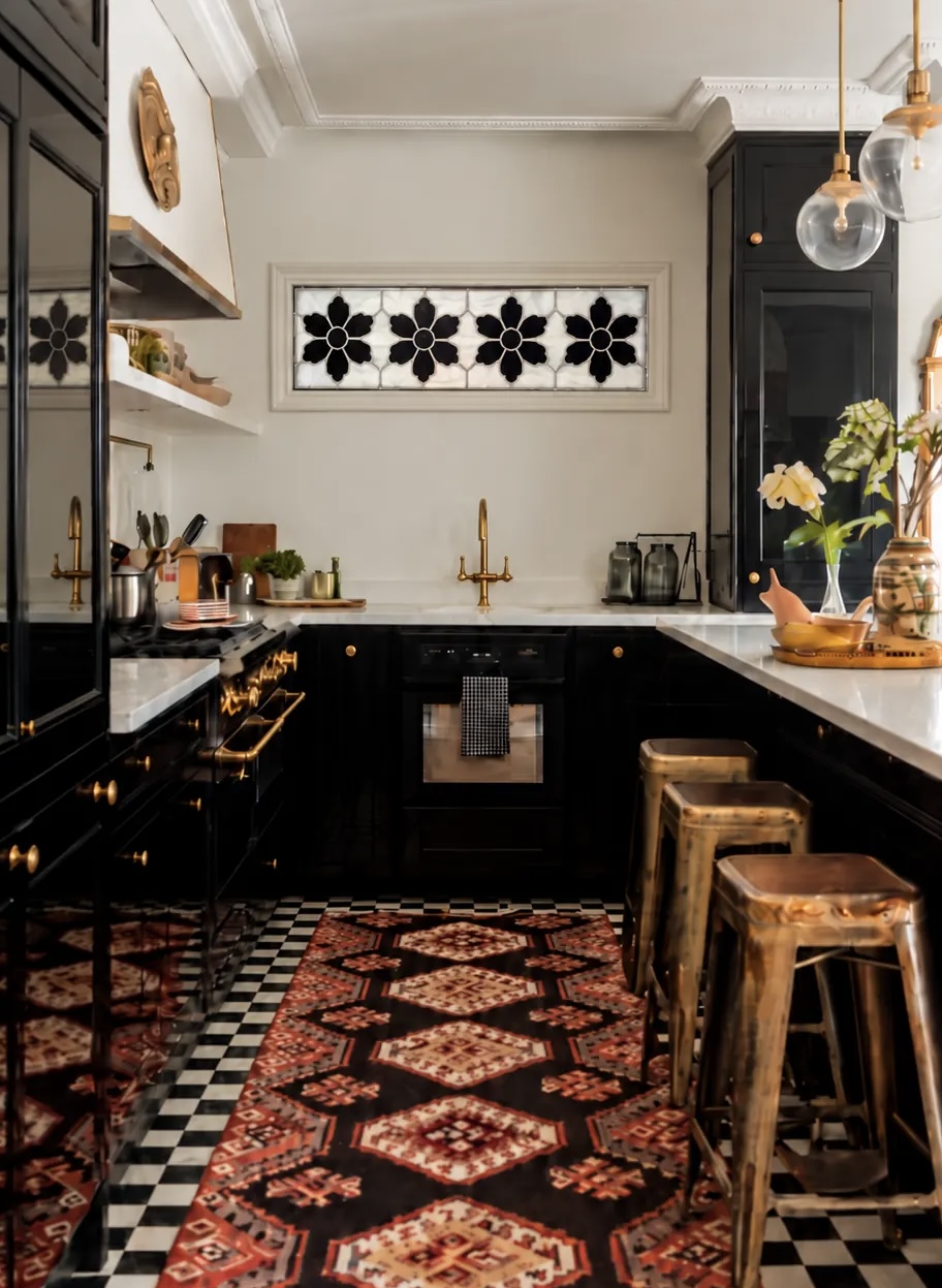 Vitrail architectural dans une cuisine